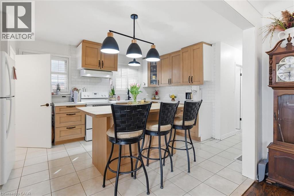 155 Ridge Street, Hamilton, Ontario  L9A 2X4 - Photo 7 - 40811446