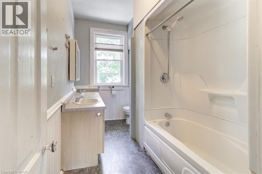 145 Norfolk Street S, Simcoe, Ontario  N3Y 2W2 - Photo 21 - 40811365