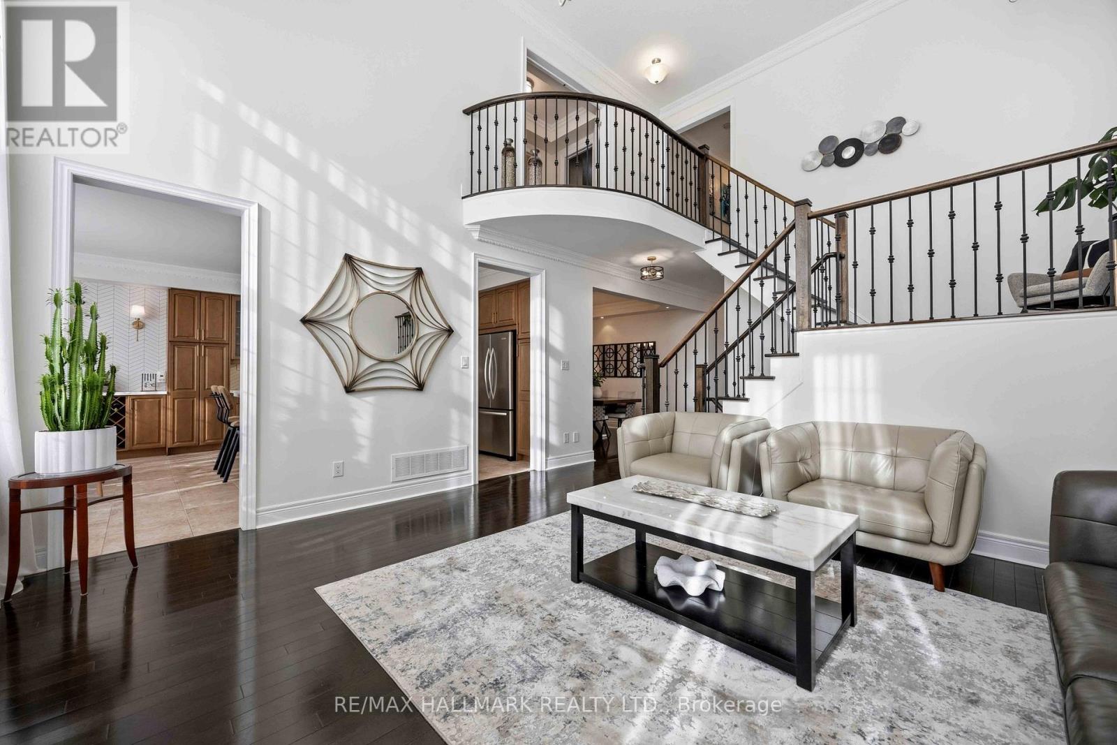 40 Sweet Anna Court, Vaughan (Patterson), Ontario  L6A 4E3 - Photo 9 - N12838952