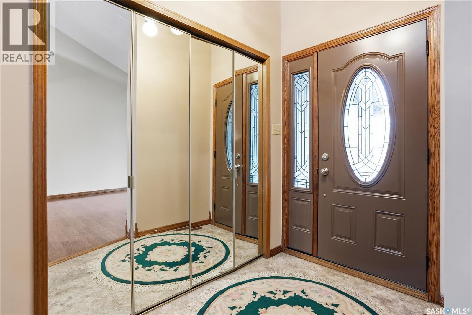 3747 Wetmore Crescent, Regina, Saskatchewan  S4V 2B7 - Photo 2 - SK030241