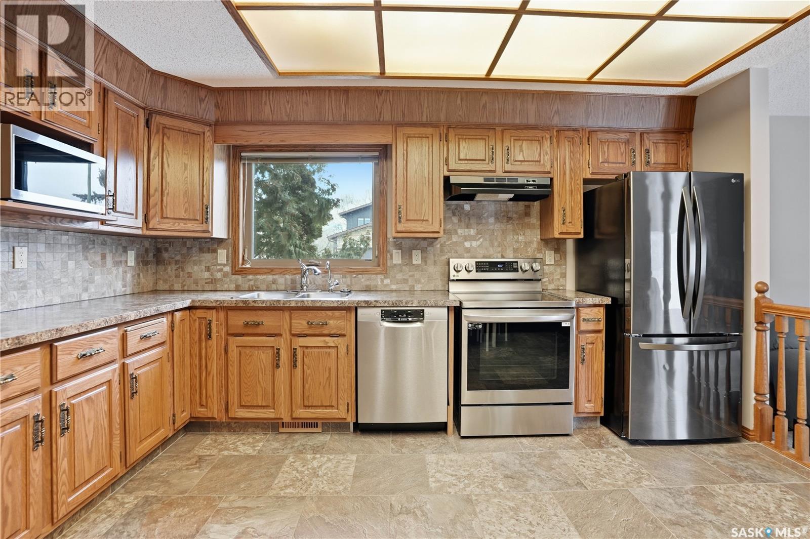 3747 Wetmore Crescent, Regina, Saskatchewan  S4V 2B7 - Photo 12 - SK030241