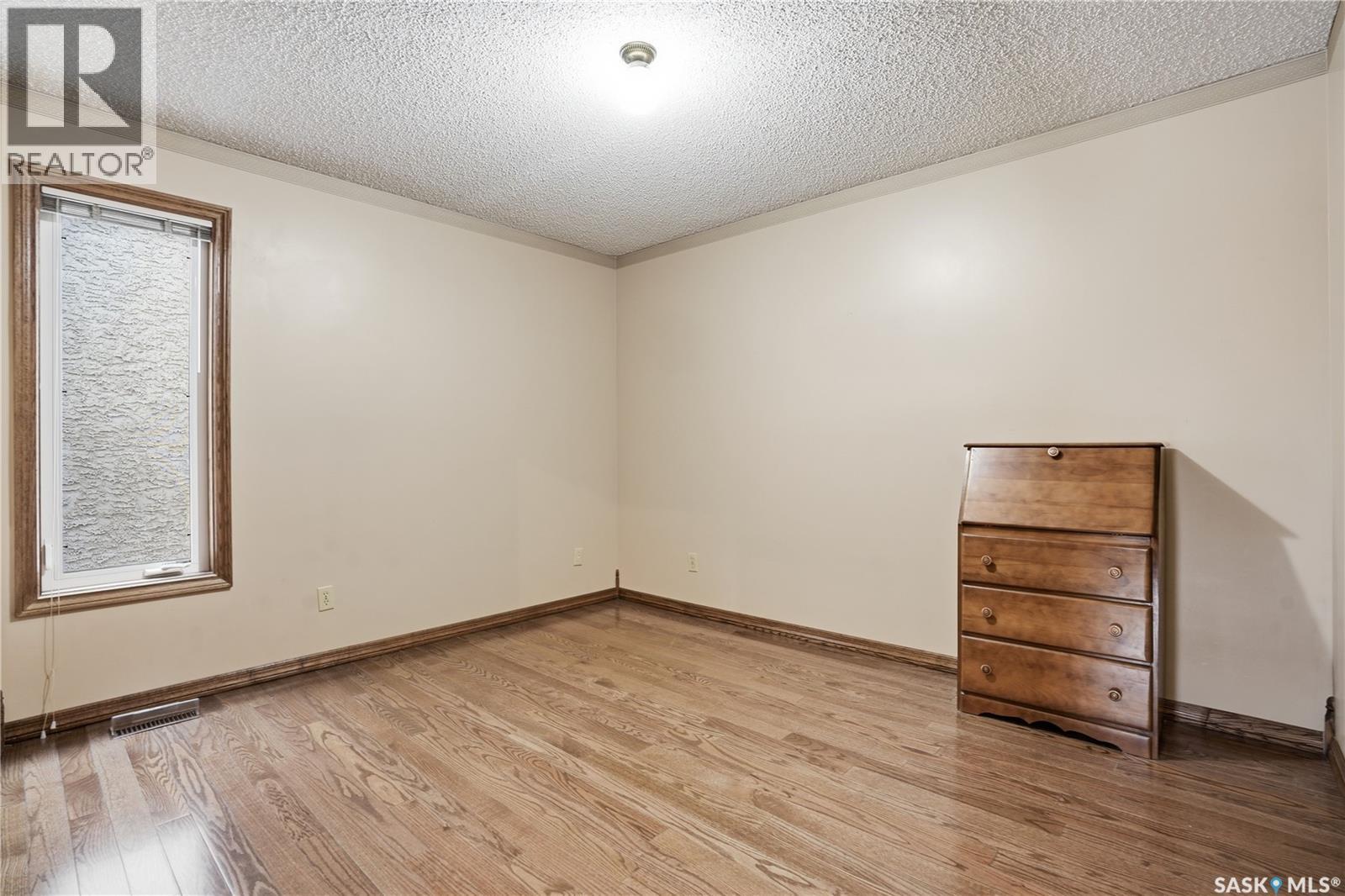 3747 Wetmore Crescent, Regina, Saskatchewan  S4V 2B7 - Photo 29 - SK030241