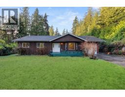 1559 PARK AVENUE, Roberts Creek, British Columbia