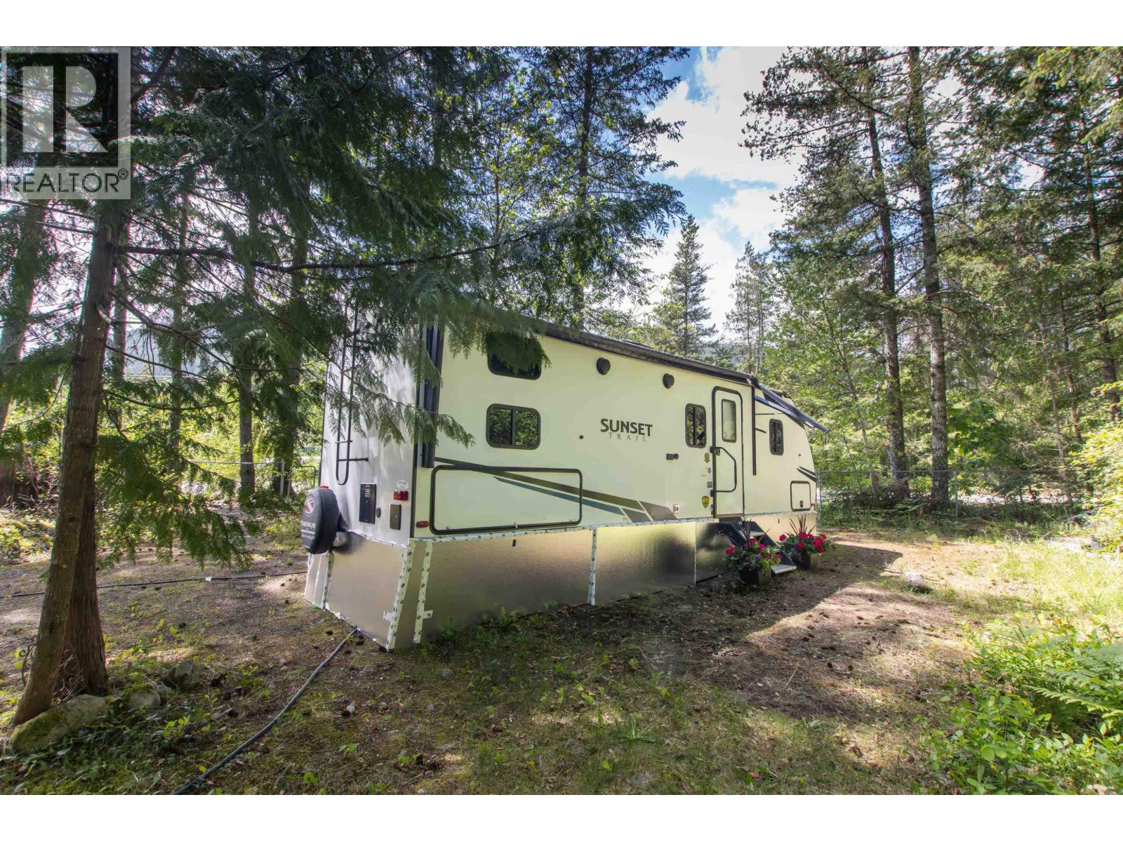 2000 Midnight Way, Squamish, British Columbia  V0N 1H0 - Photo 6 - R3099132