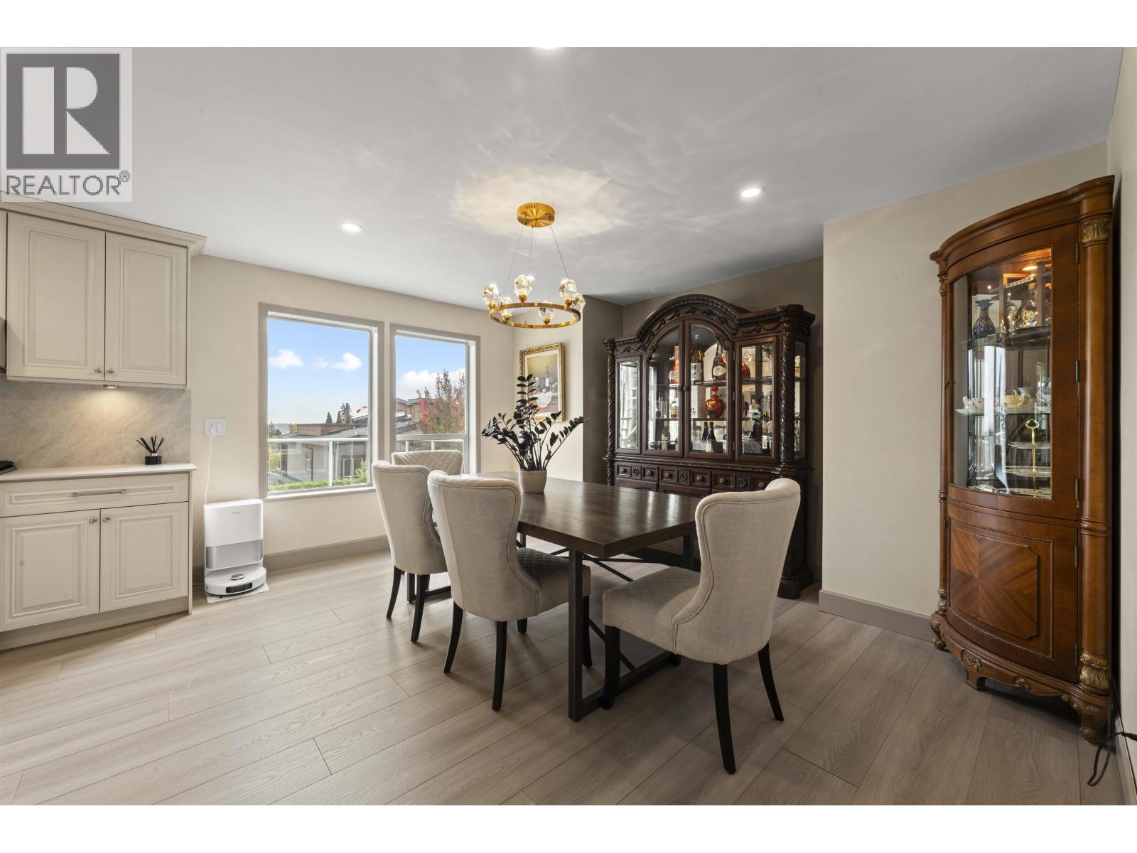 2268 Leclair Drive, Coquitlam, British Columbia  V3K 6P6 - Photo 10 - R3099129