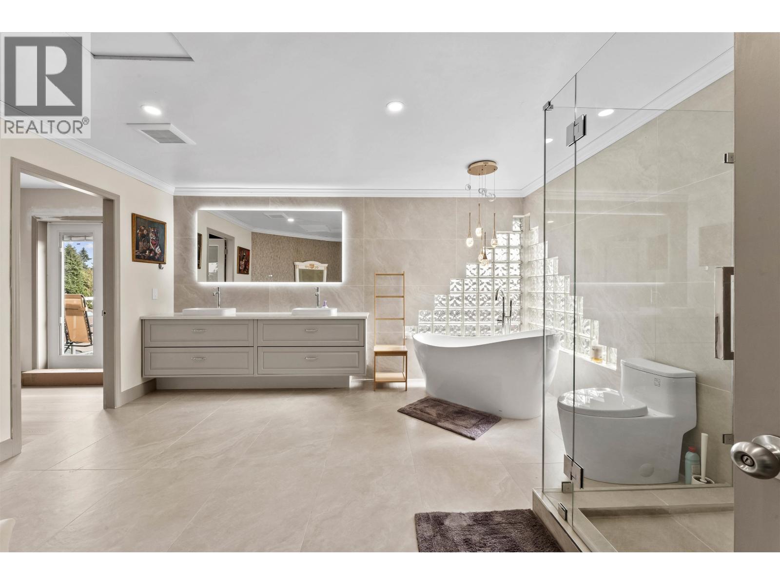 2268 Leclair Drive, Coquitlam, British Columbia  V3K 6P6 - Photo 27 - R3099129