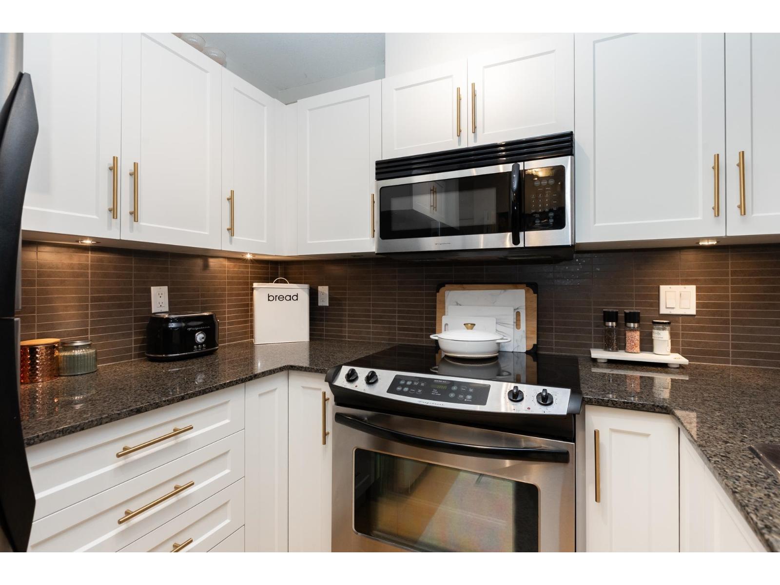 E302 8929 202 Street, Langley, British Columbia  V1M 0B4 - Photo 6 - R3097216