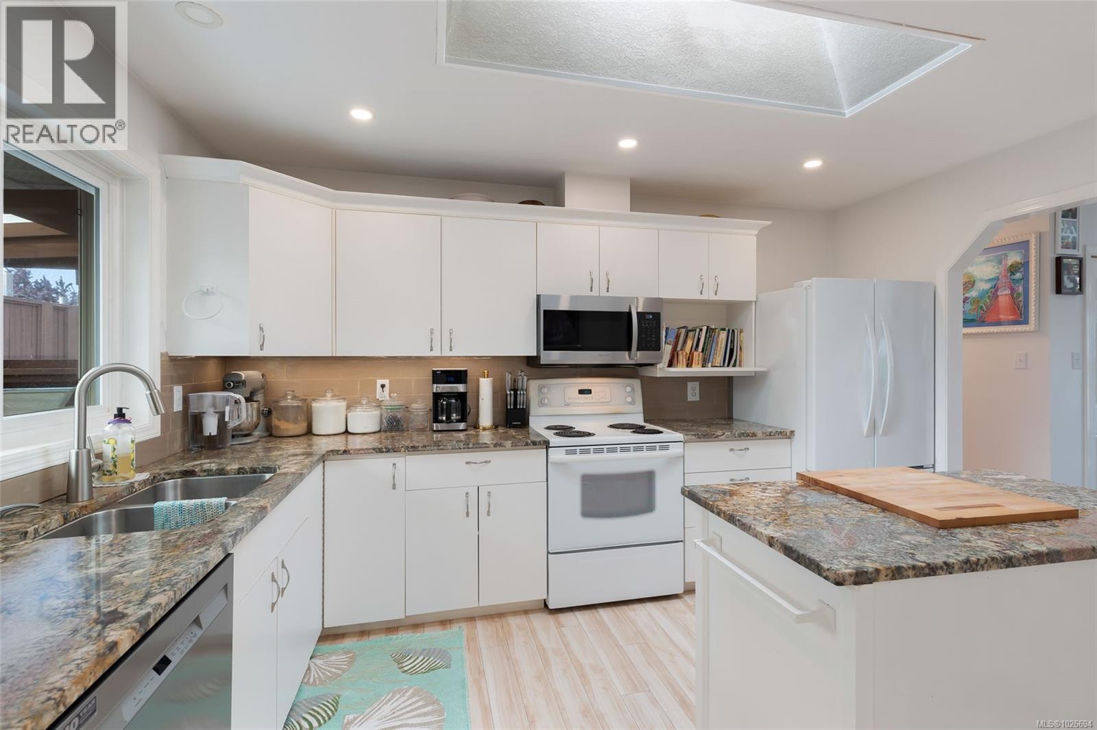 697 Woodburn St, Parksville, British Columbia  V9P 2M1 - Photo 12 - 1026694