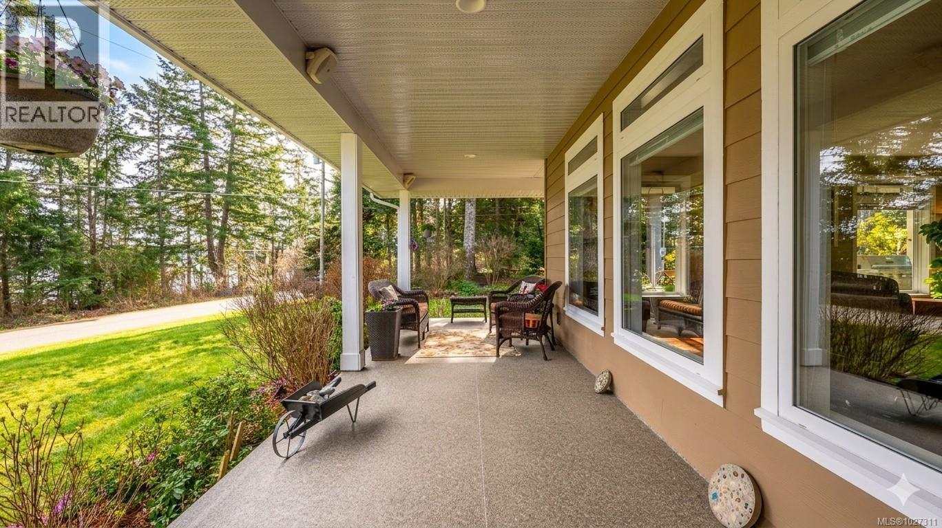 6503 Walker Frontage Rd, Fanny Bay, British Columbia  V0R 1W0 - Photo 14 - 1027311