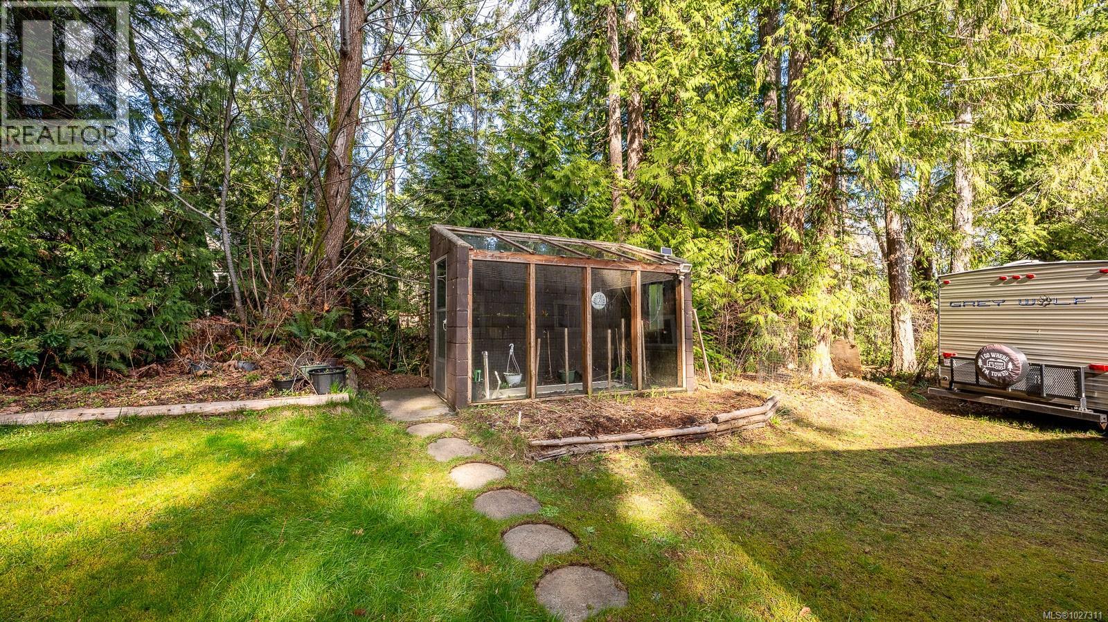 6503 Walker Frontage Rd, Fanny Bay, British Columbia  V0R 1W0 - Photo 9 - 1027311