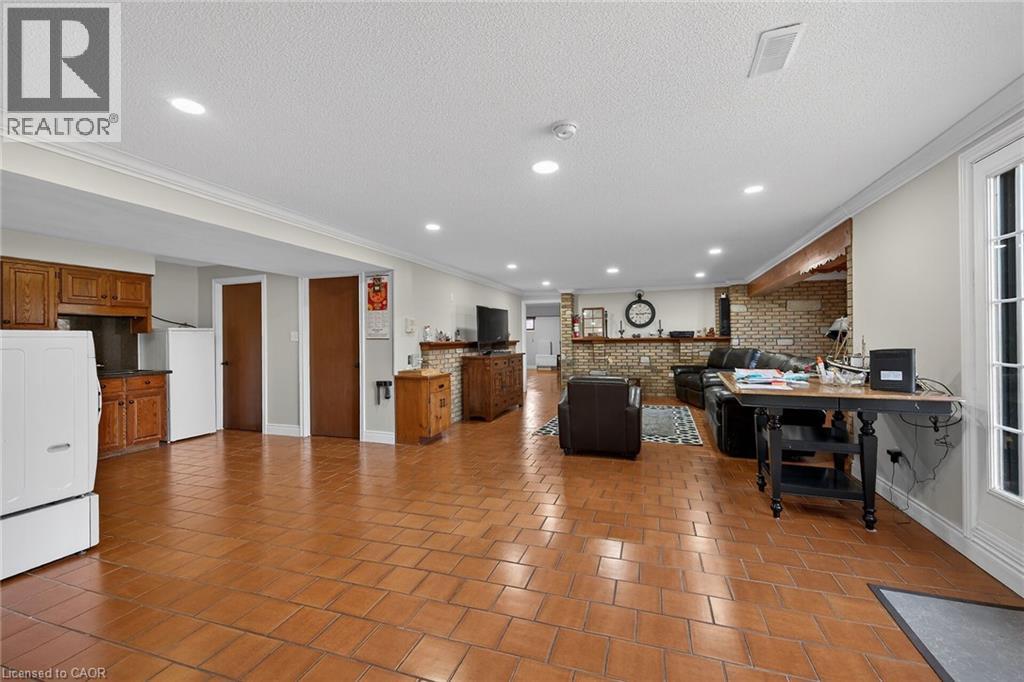 233 Green Mountain Road E, Stoney Creek, Ontario  L8J 2Z5 - Photo 27 - 40811506