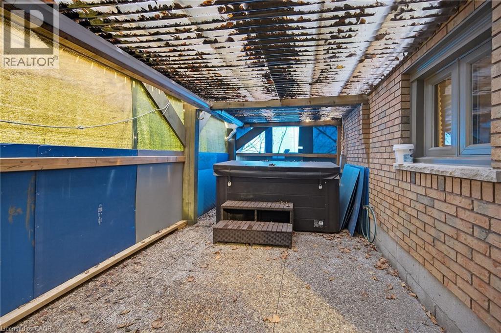 233 Green Mountain Road E, Stoney Creek, Ontario  L8J 2Z5 - Photo 37 - 40811506