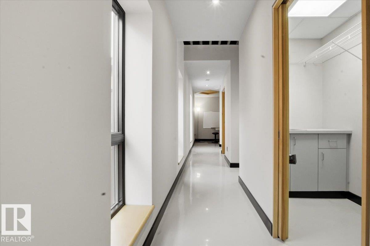 8709 92a Av Nw, Edmonton, Alberta  T6C 4G6 - Photo 11 - E4477017