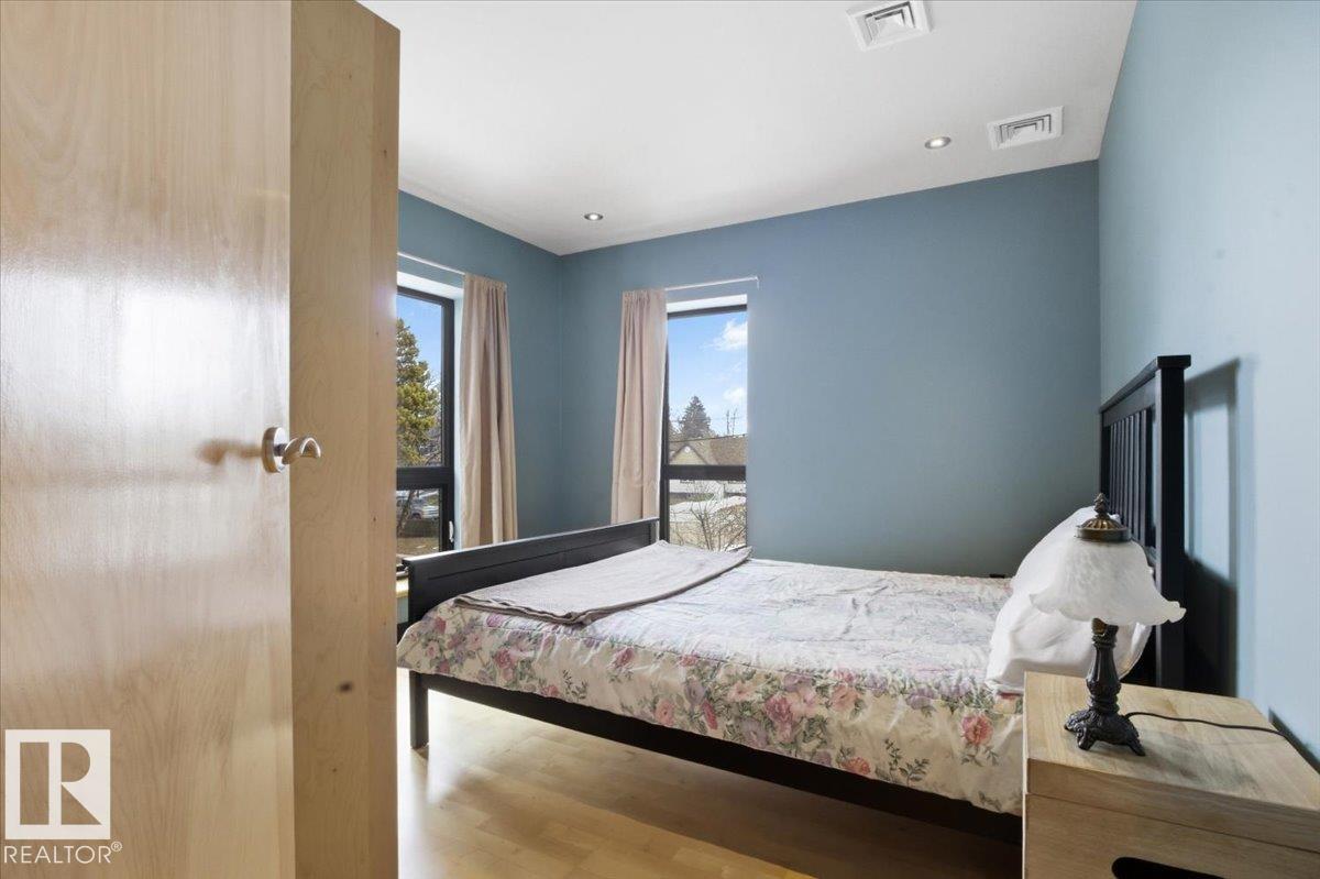 8709 92a Av Nw, Edmonton, Alberta  T6C 4G6 - Photo 17 - E4477017