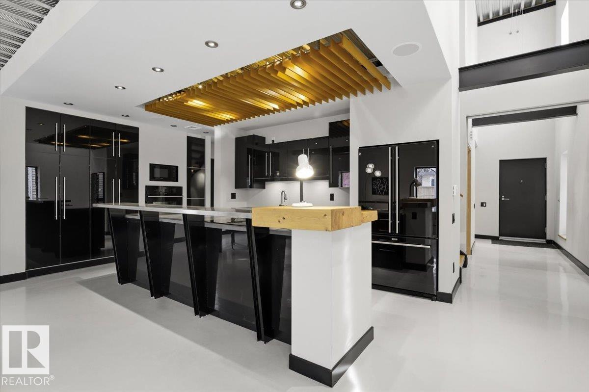 8709 92a Av Nw, Edmonton, Alberta  T6C 4G6 - Photo 2 - E4477017