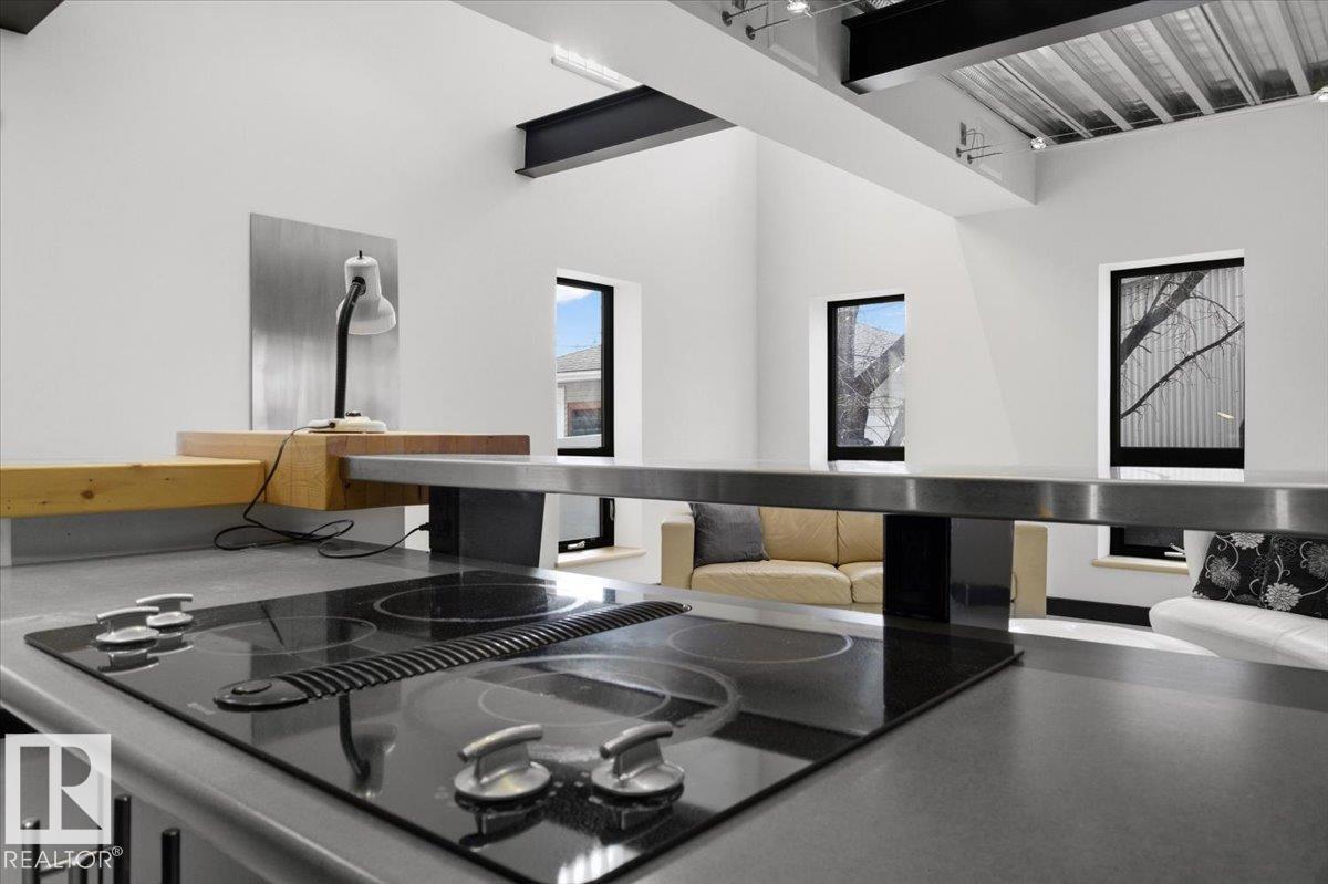 8709 92a Av Nw, Edmonton, Alberta  T6C 4G6 - Photo 21 - E4477017