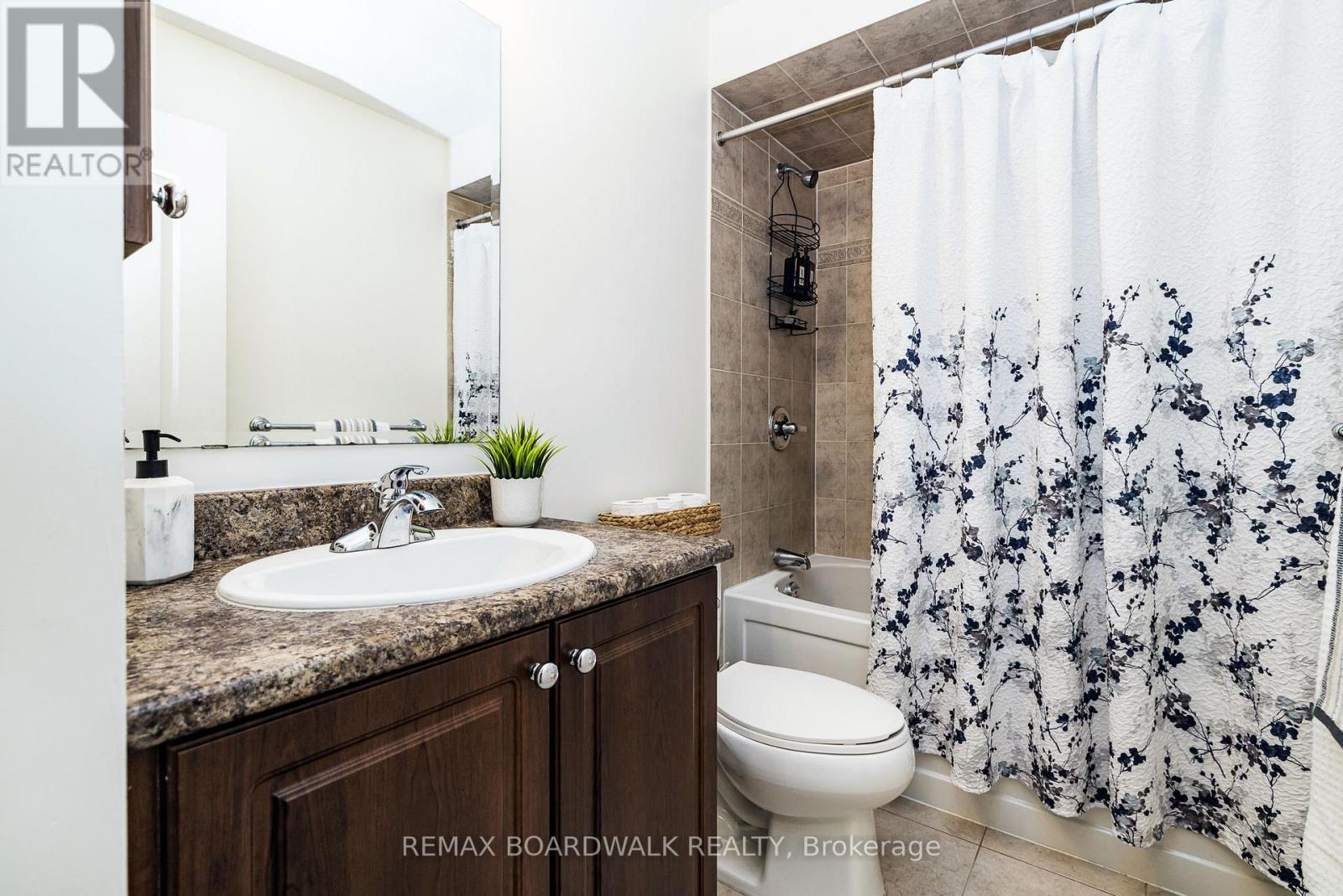 29 Madelon Drive, Ottawa, Ontario  K2J 5C7 - Photo 28 - X12870718