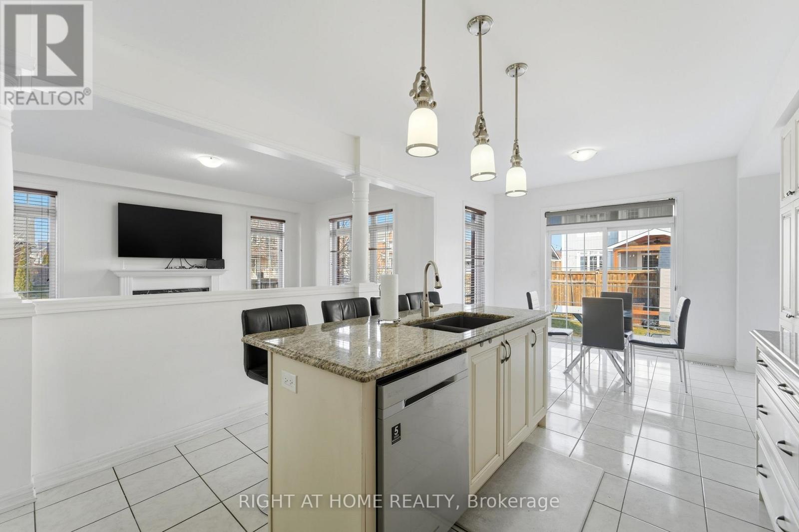 156 Mcdonald Crescent, Clarington (Newcastle), Ontario  L1B 1G9 - Photo 18 - E12873442