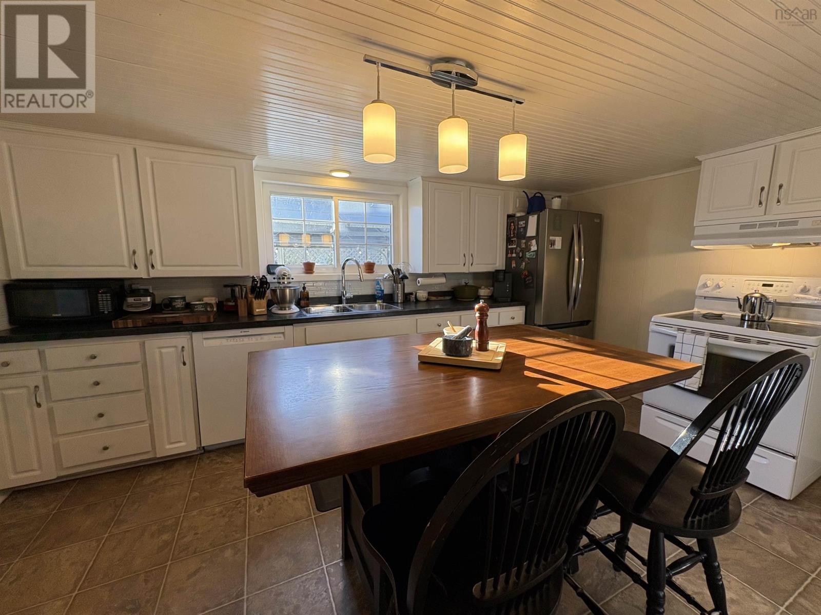 38 St. Bernard Street, Stellarton, Nova Scotia  B0K 1S0 - Photo 10 - 202604285