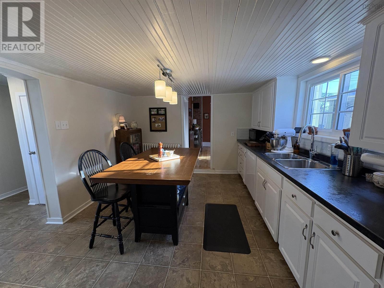 38 St. Bernard Street, Stellarton, Nova Scotia  B0K 1S0 - Photo 11 - 202604285