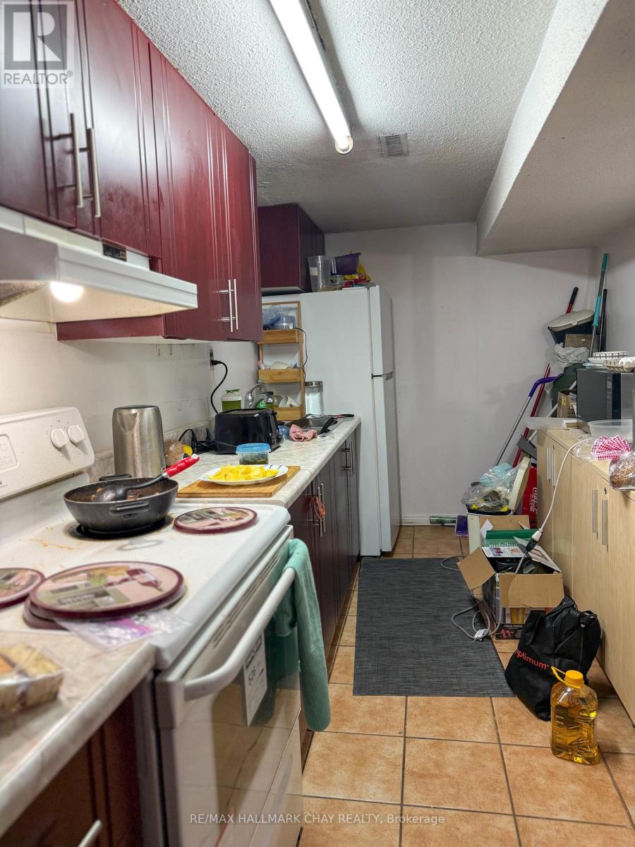 128 Blossom Crescent, Toronto (Glenfield-Jane Heights), Ontario  M3N 2B2 - Photo 6 - W12725834