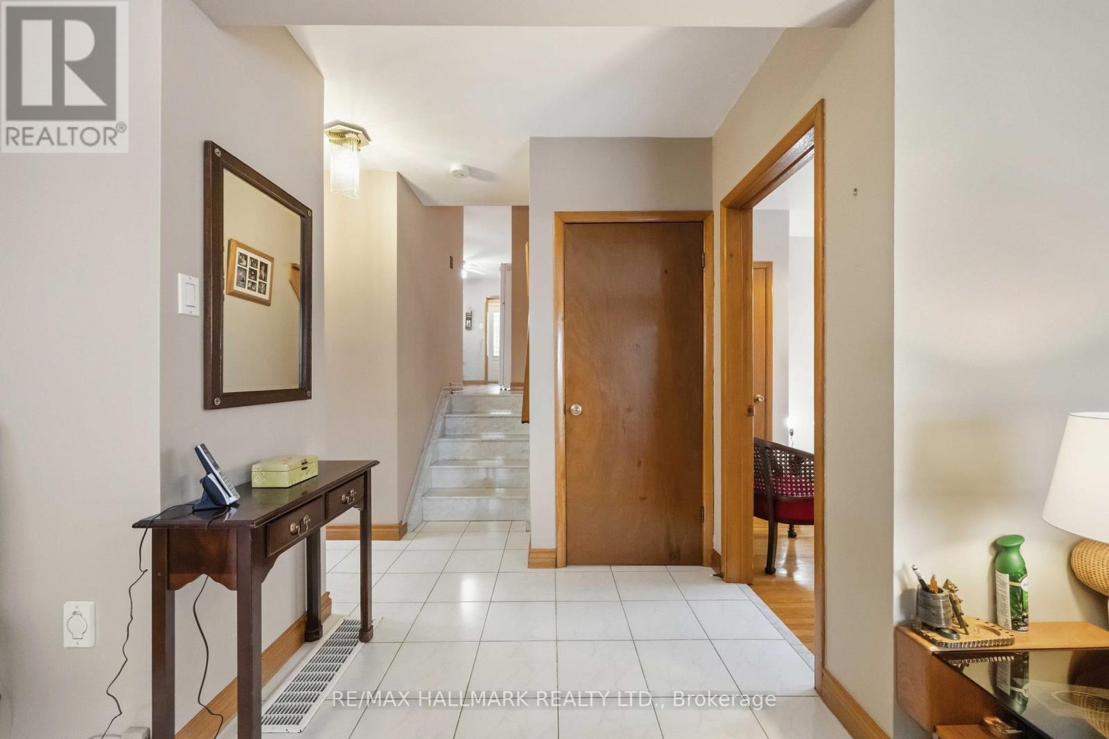 47 Paulvale Crescent, Toronto (York University Heights), Ontario  M3J 1K4 - Photo 12 - W12815240