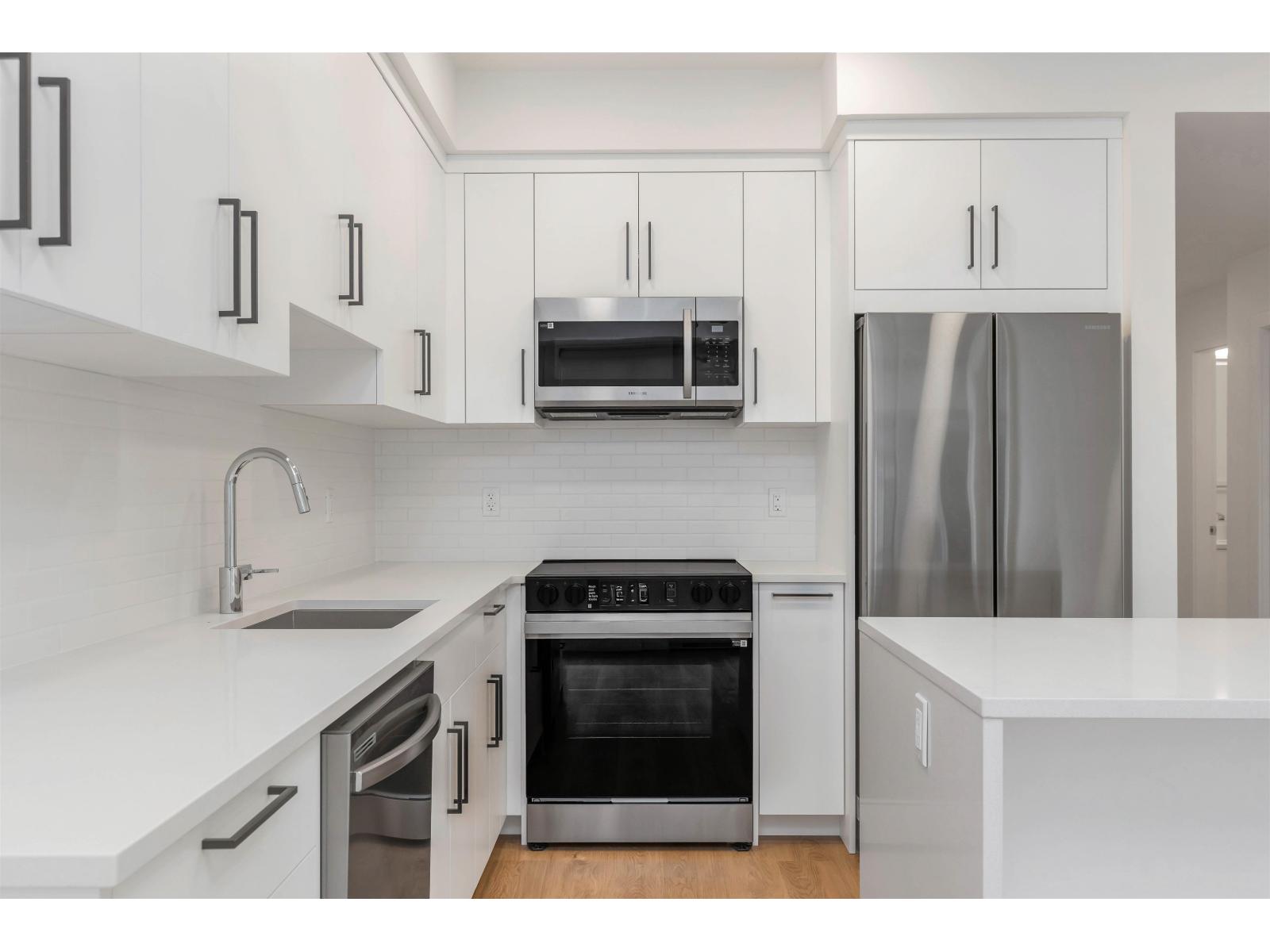 410 33816 South Fraser Way, Abbotsford, British Columbia  V2S 0P2 - Photo 3 - R3097297