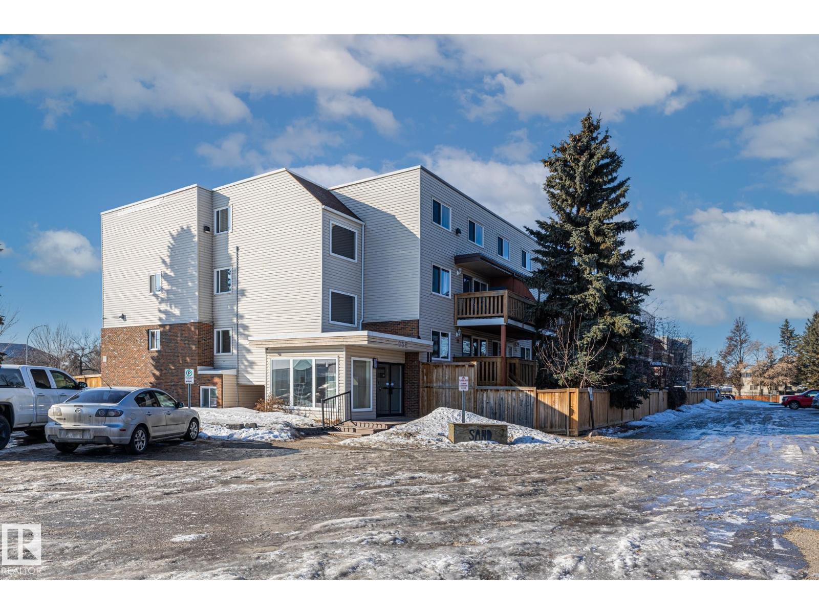 #221 95 McKenney AV, st. albert, Alberta