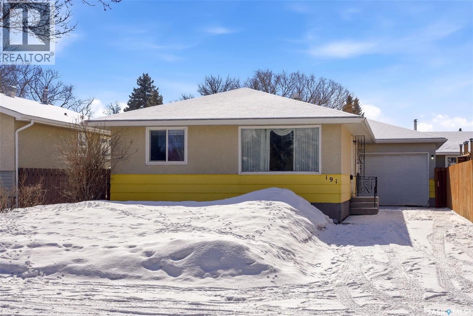 191 Elmview Road, Regina, Saskatchewan  S4R 6B5 - Photo 2 - SK030209