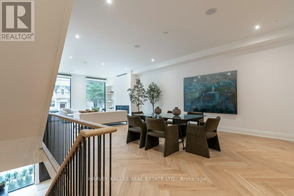 36 Evergreen Gardens, Toronto (Leaside), Ontario  M4G 1C5 - Photo 13 - C12875206