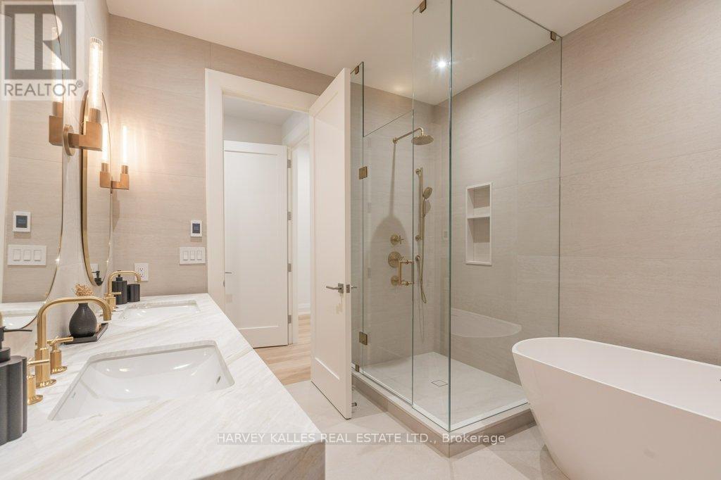 36 Evergreen Gardens, Toronto (Leaside), Ontario  M4G 1C5 - Photo 35 - C12875206