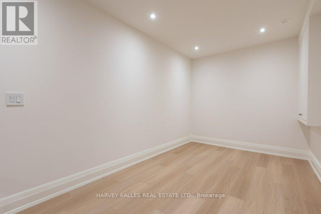 36 Evergreen Gardens, Toronto (Leaside), Ontario  M4G 1C5 - Photo 46 - C12875206