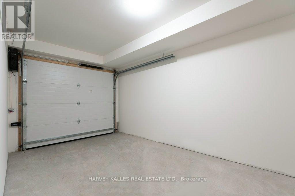 36 Evergreen Gardens, Toronto (Leaside), Ontario  M4G 1C5 - Photo 6 - C12875206