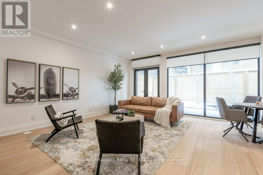 36 Evergreen Gardens, Toronto (Leaside), Ontario  M4G 1C5 - Photo 8 - C12875206