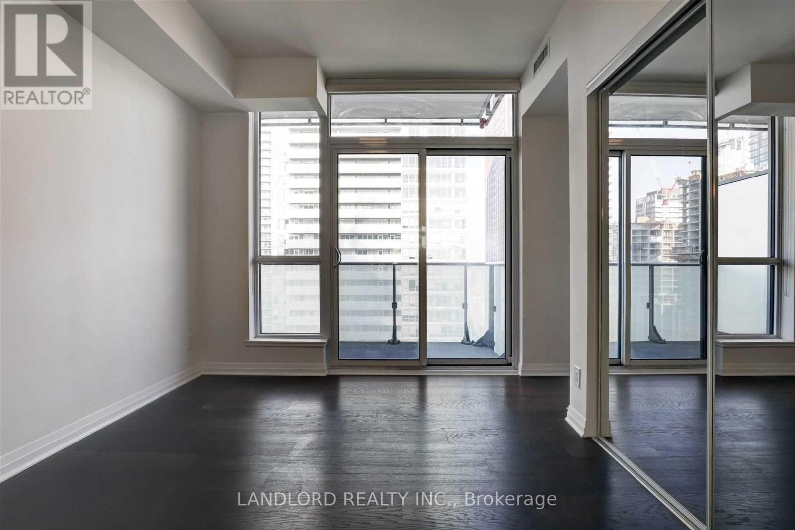 3002 - 8 Mercer Street, Toronto, Ontario  M5V 0C4 - Photo 11 - C12875222