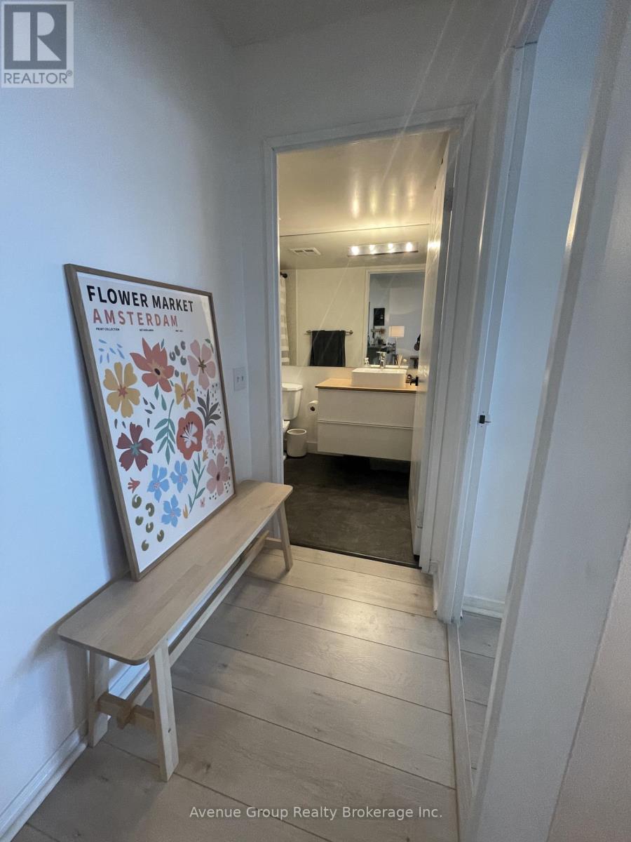 3005 - 750 Bay Street, Toronto (Bay Street Corridor), Ontario  M5G 1N6 - Photo 12 - C12875224