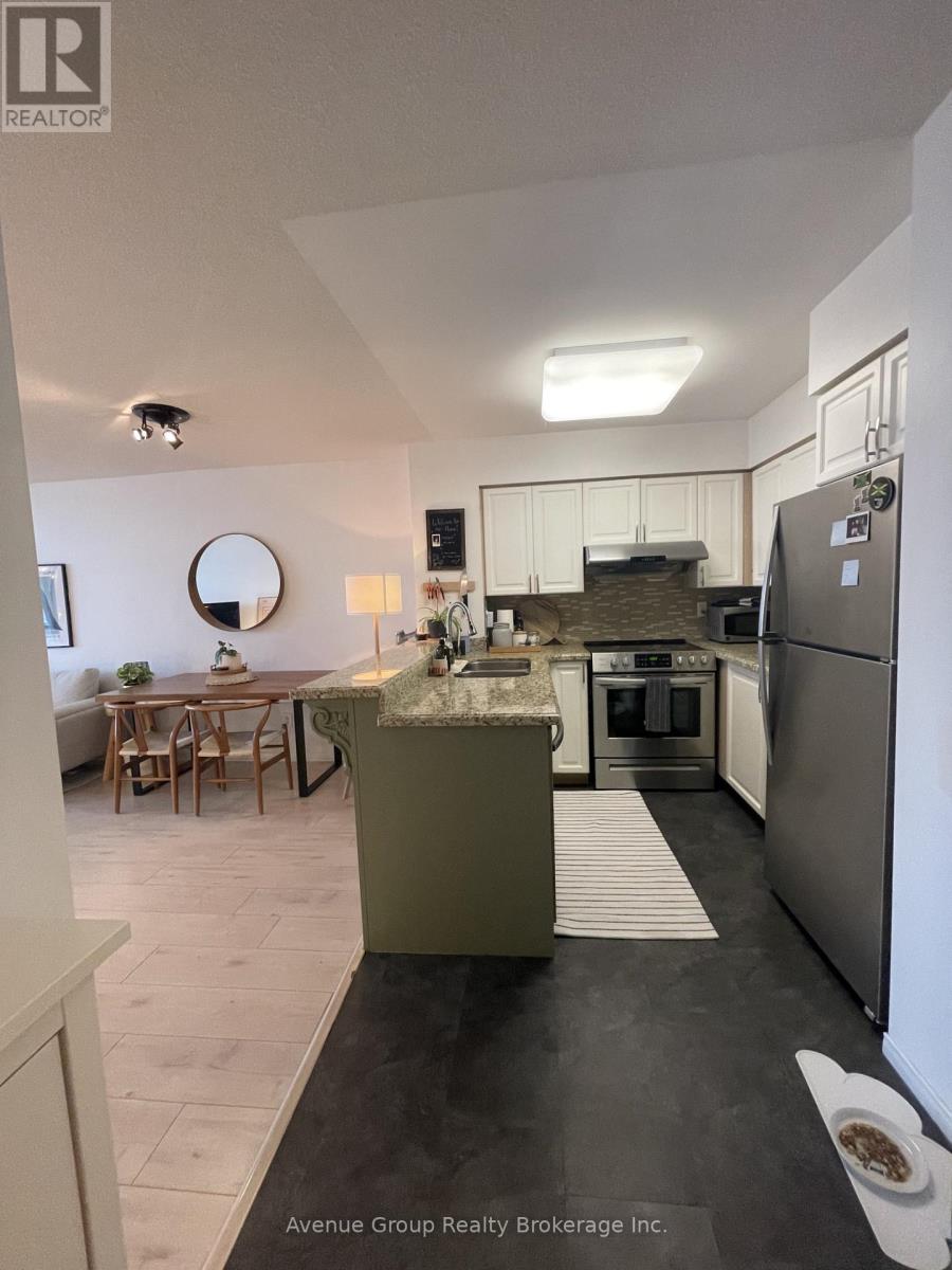 3005 - 750 Bay Street, Toronto (Bay Street Corridor), Ontario  M5G 1N6 - Photo 4 - C12875224