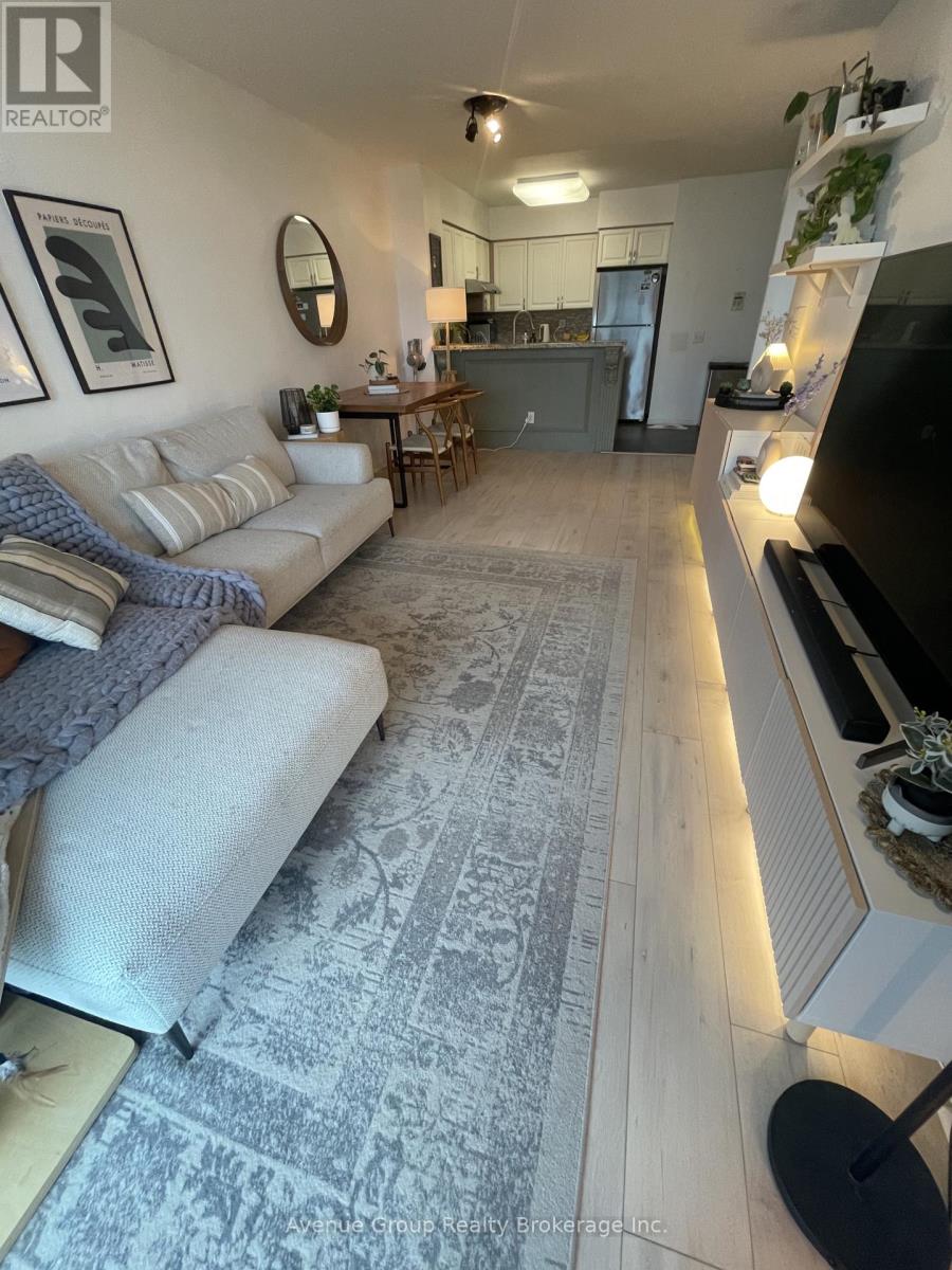 3005 - 750 Bay Street, Toronto (Bay Street Corridor), Ontario  M5G 1N6 - Photo 8 - C12875224