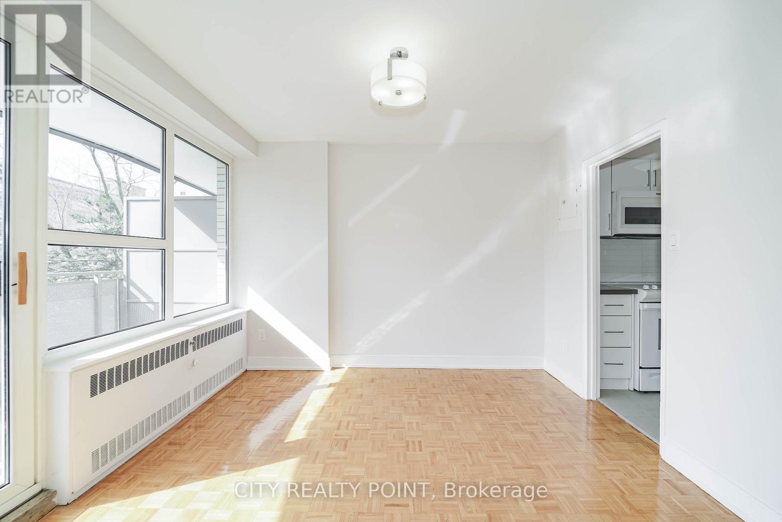 407 - 10 Shallmar Boulevard, Toronto (Forest Hill North), Ontario  M5N 1J4 - Photo 5 - C12875258