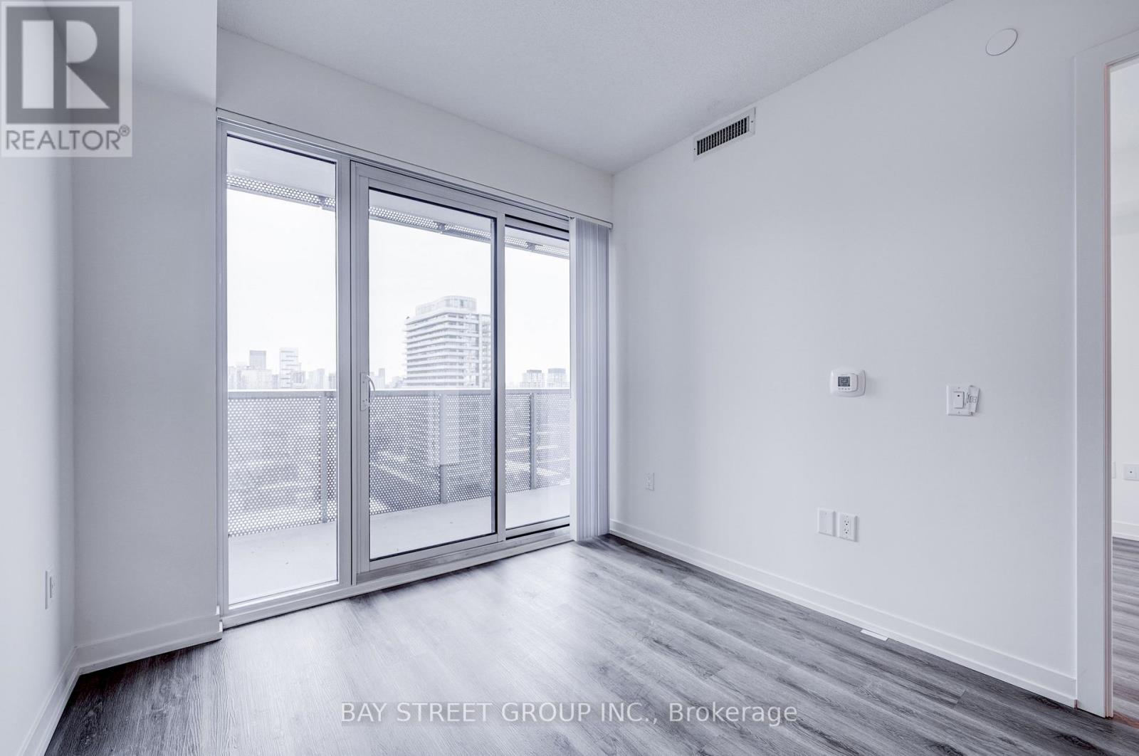 2501 - 138 Downes Street, Toronto (Waterfront Communities), Ontario  M5E 0E4 - Photo 17 - C12875260