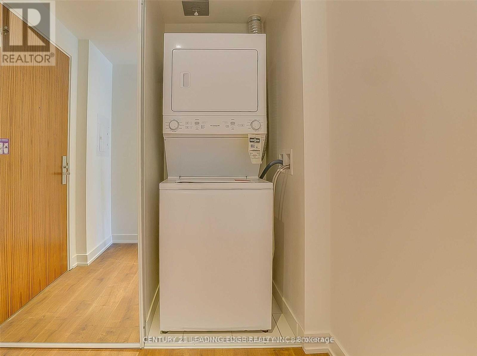 207 - 15 Queens Quay E, Toronto, Ontario  M5E 0C5 - Photo 7 - C12875296