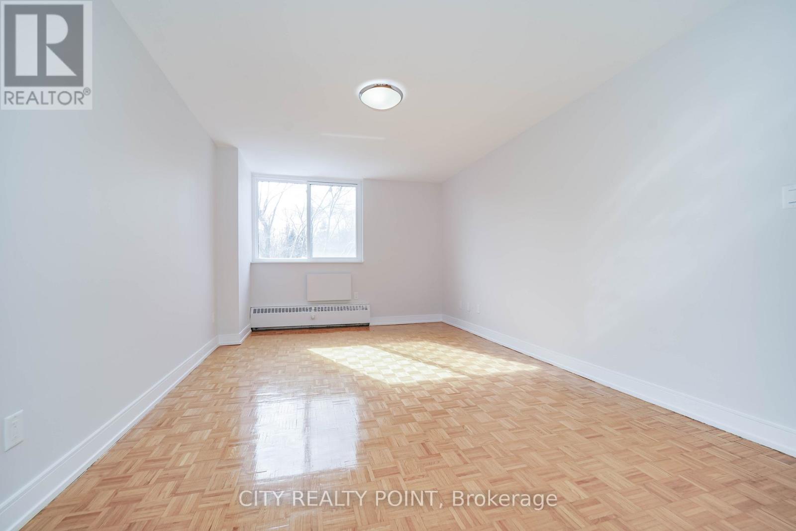 201 - 10 Shallmar Boulevard, Toronto (Forest Hill North), Ontario  M5N 1J4 - Photo 7 - C12875306