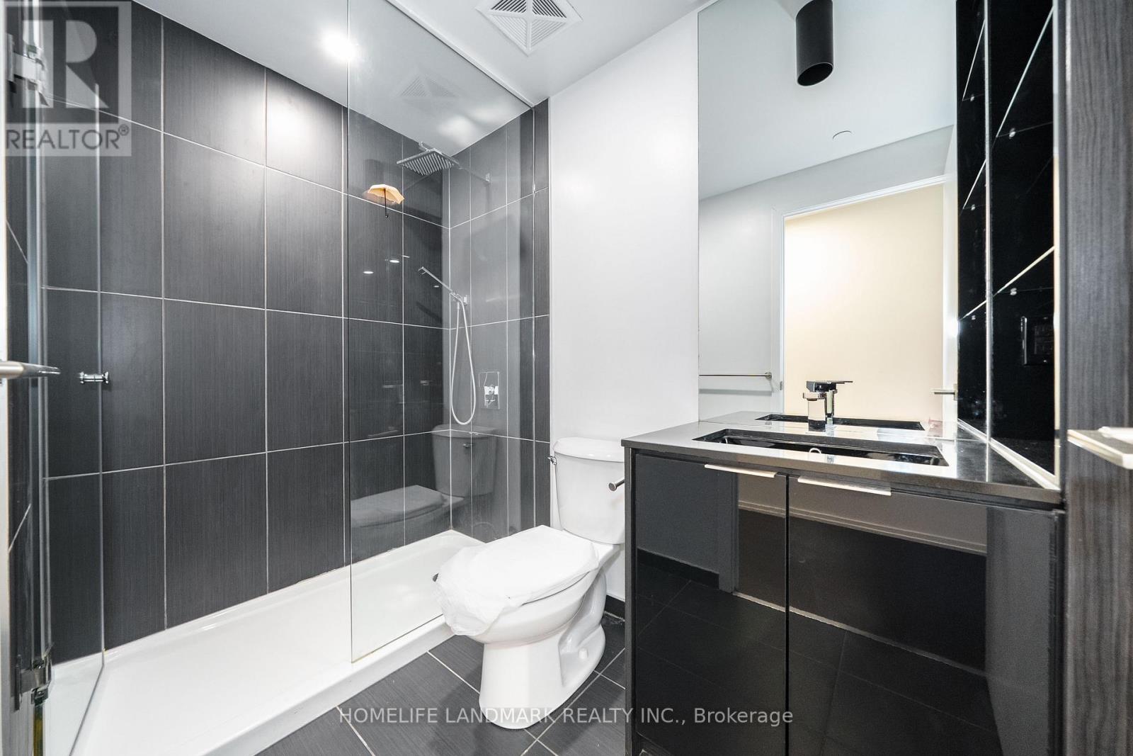 1611 - 70 Temperance Street, Toronto, Ontario  M5H 4E8 - Photo 4 - C12875426