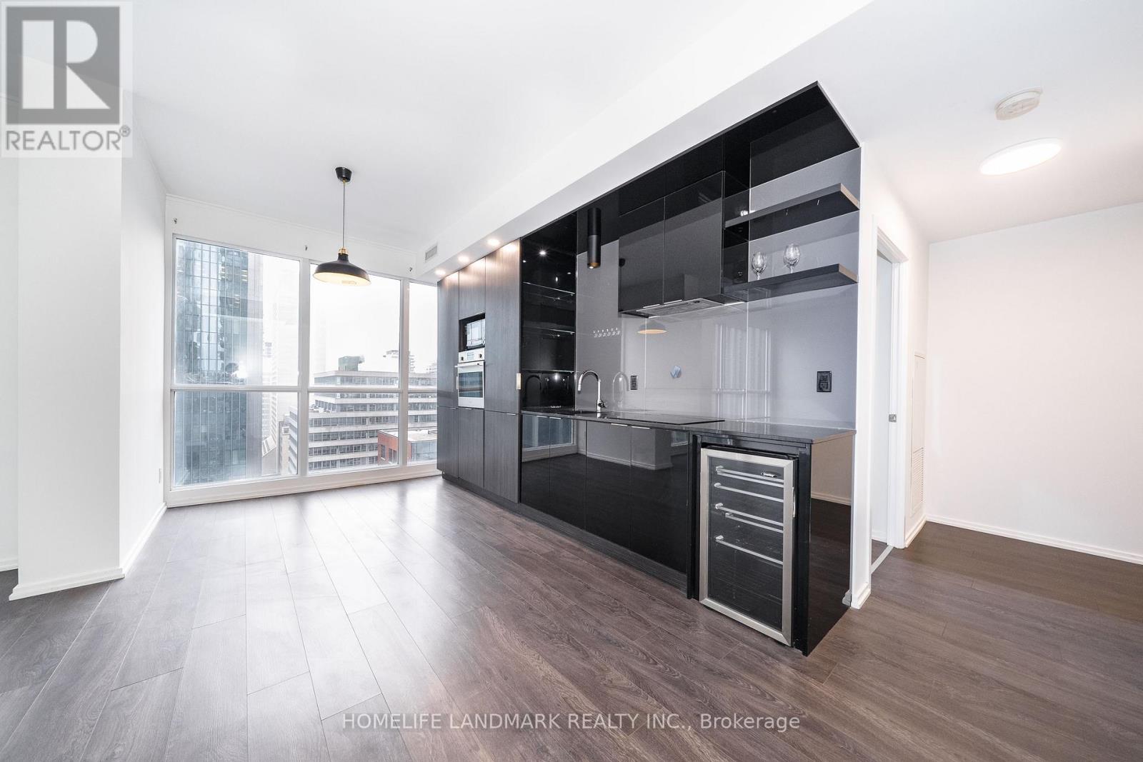 1611 - 70 Temperance Street, Toronto, Ontario  M5H 4E8 - Photo 7 - C12875426