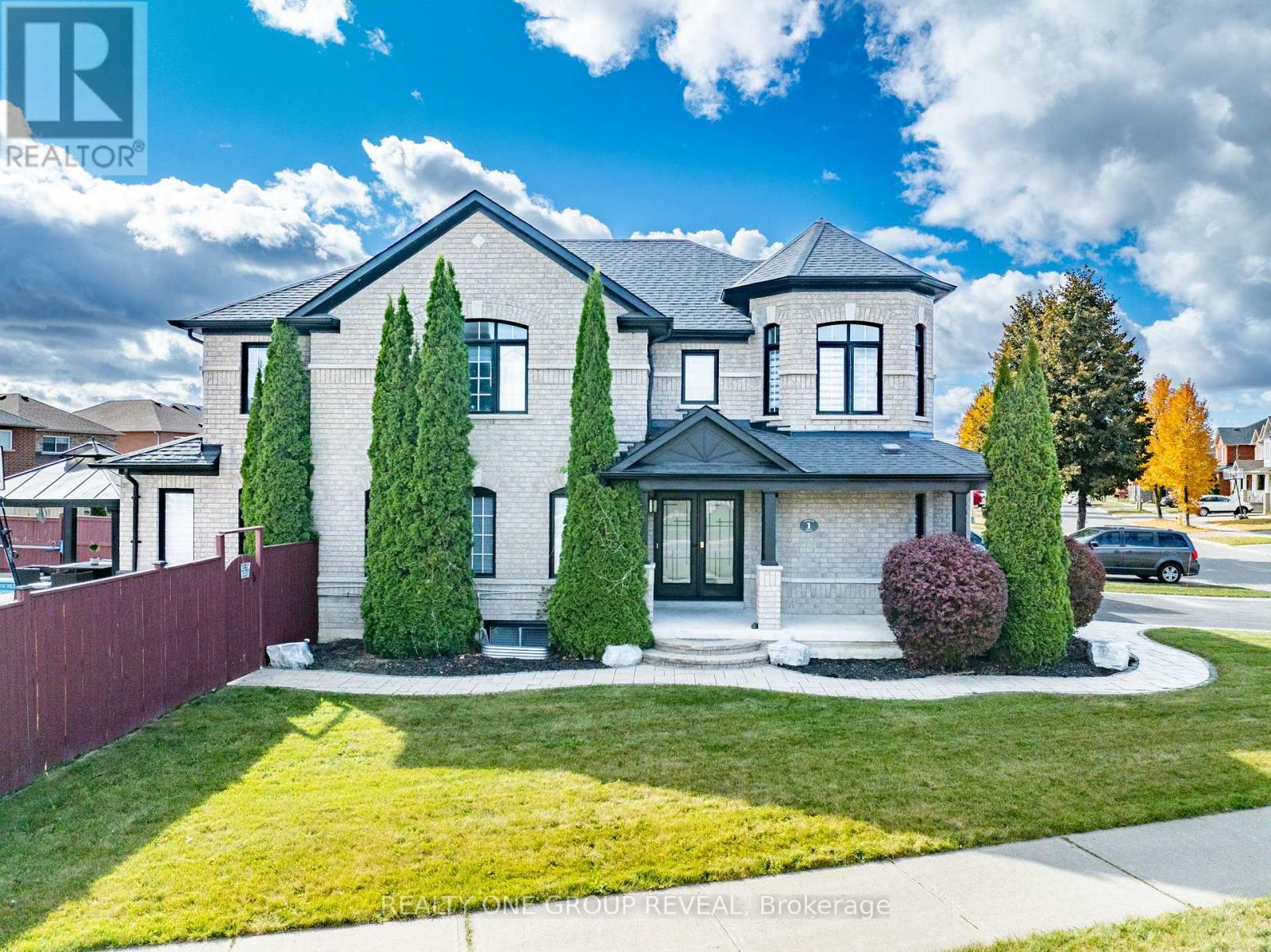 1 Bridgid Drive, Whitby (Williamsburg), Ontario  L1P 1T7 - Photo 2 - E12875232