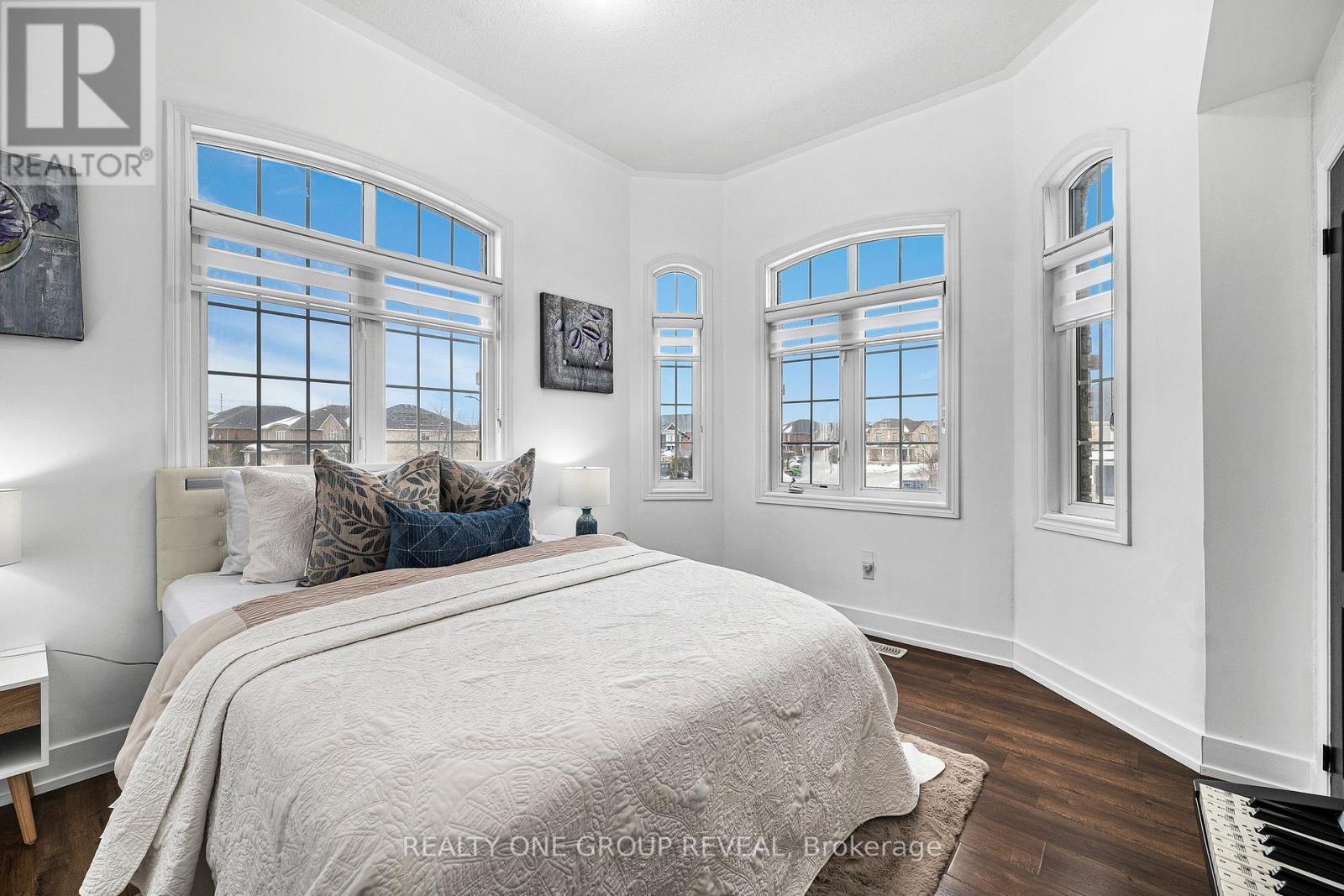 1 Bridgid Drive, Whitby (Williamsburg), Ontario  L1P 1T7 - Photo 25 - E12875232