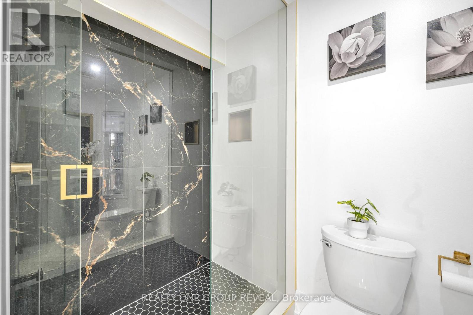 1 Bridgid Drive, Whitby (Williamsburg), Ontario  L1P 1T7 - Photo 7 - E12875232