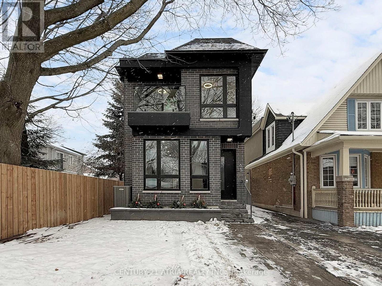 65 CREWE AVENUE, Toronto, Ontario