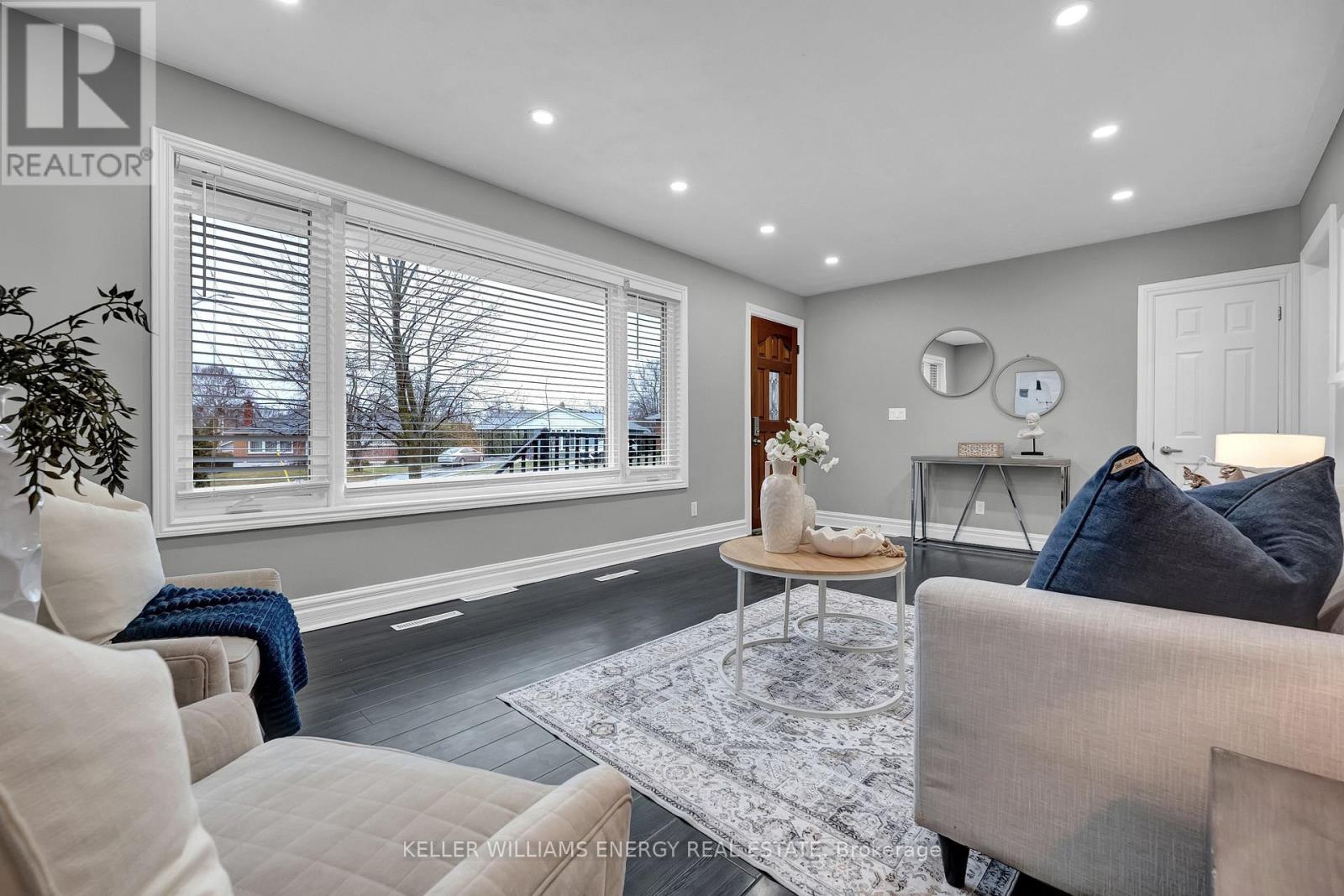 372 Garden Court, Oshawa, Ontario  L1J 3E4 - Photo 10 - E12875636