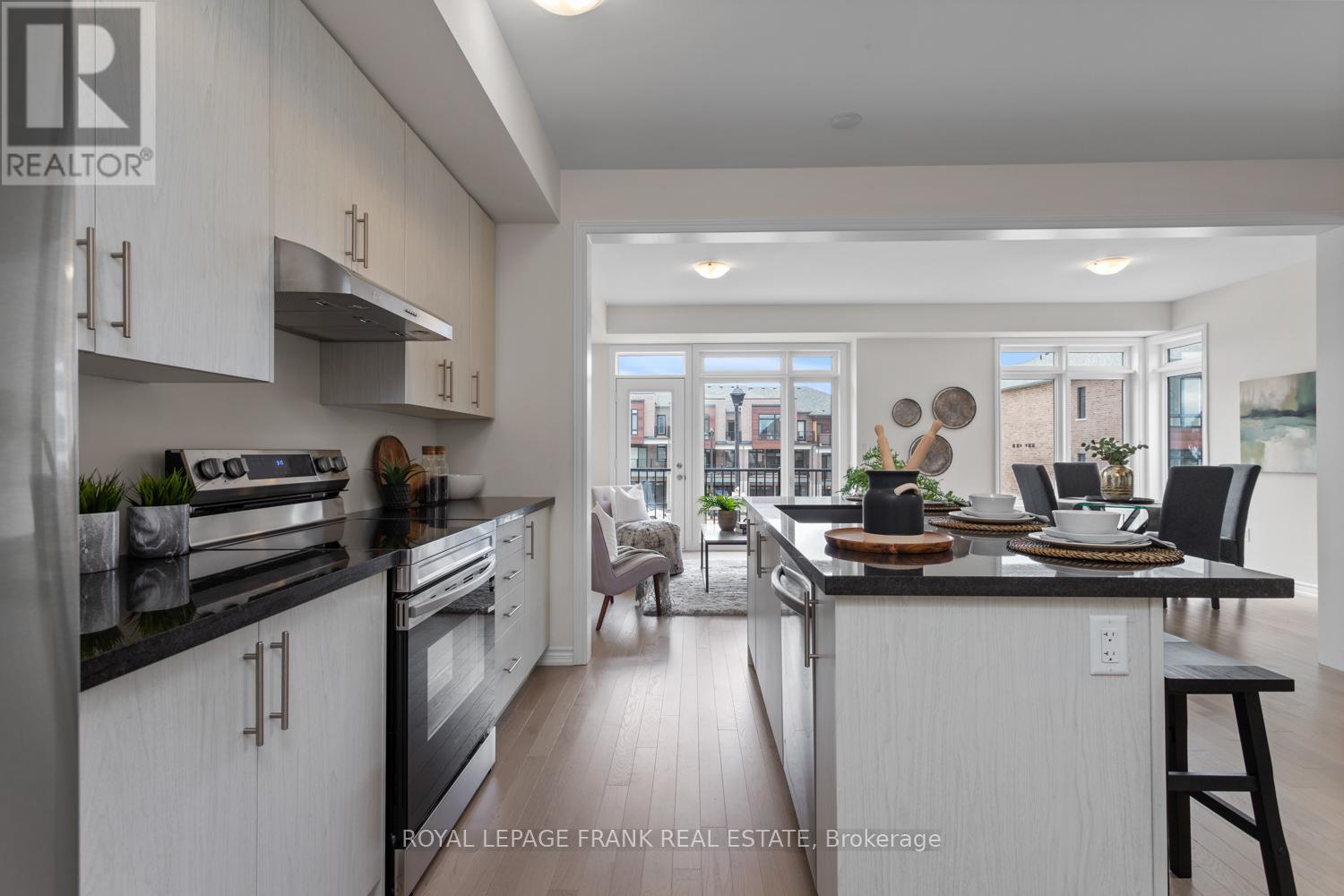 26 Gunton Street, Aurora, Ontario  L4G 4A9 - Photo 8 - N12875246